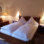 Gut Moierhof 호텔