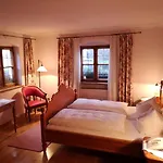 Gut Moierhof 3*